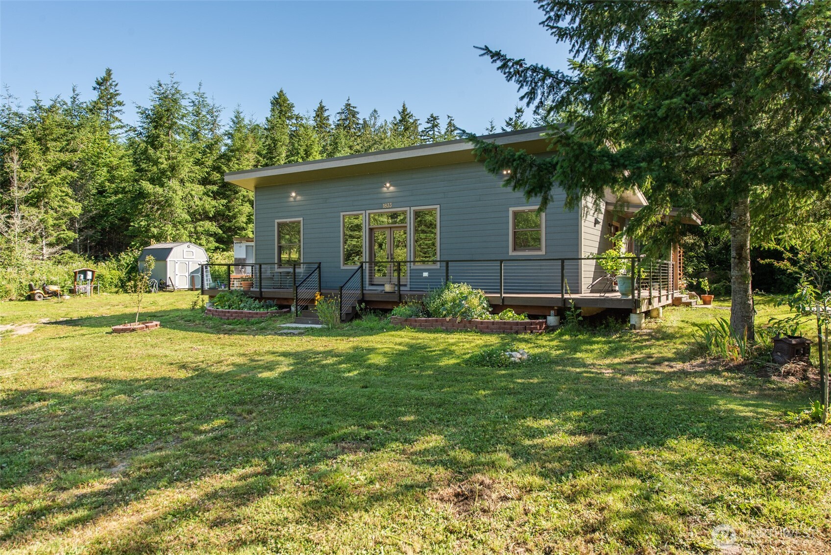 1833 Eaglemount Road Property Photo 32