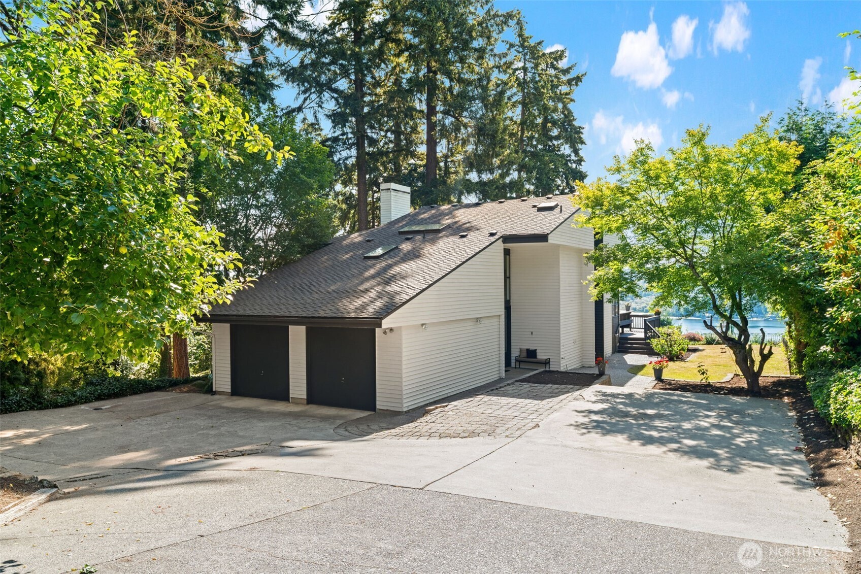 11324 83rd Place Property Photo 8