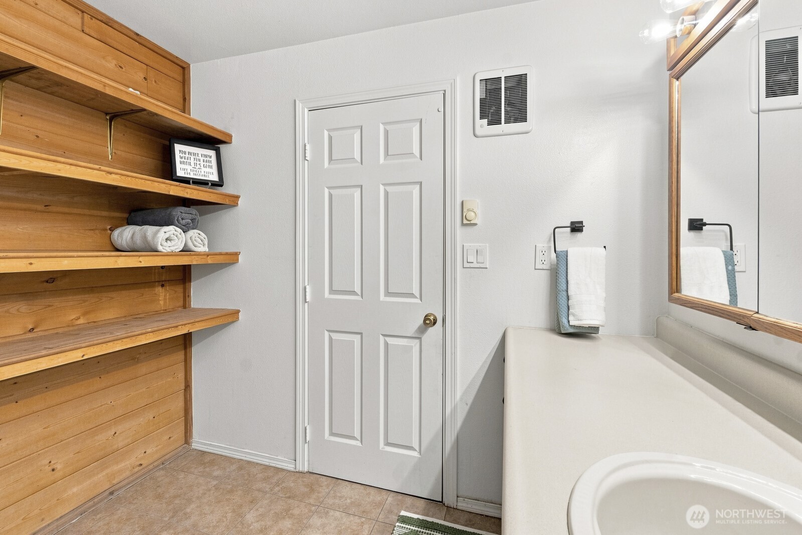 108 Sw Campbell Street Property Photo 10