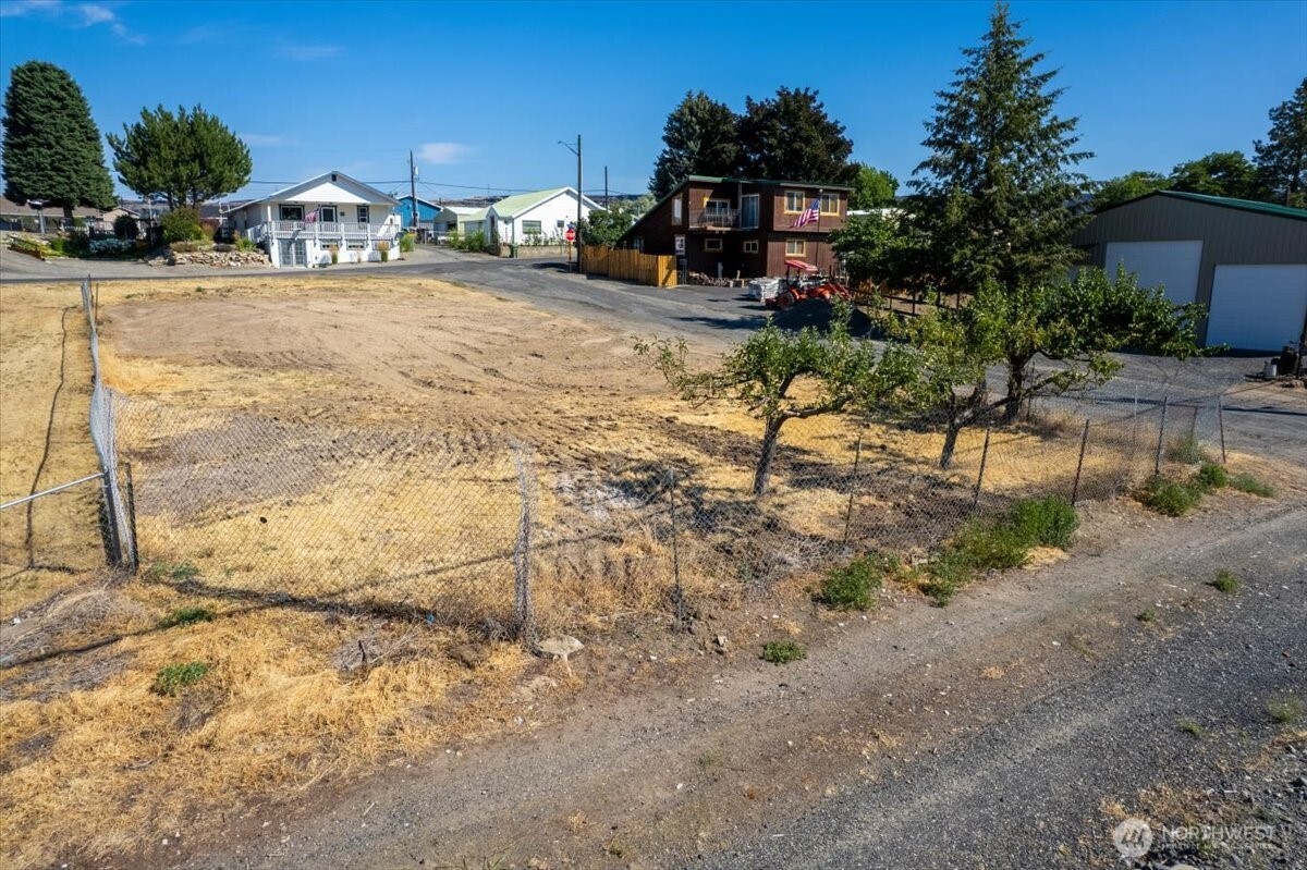 202 W Kelso Avenue Property Photo 8