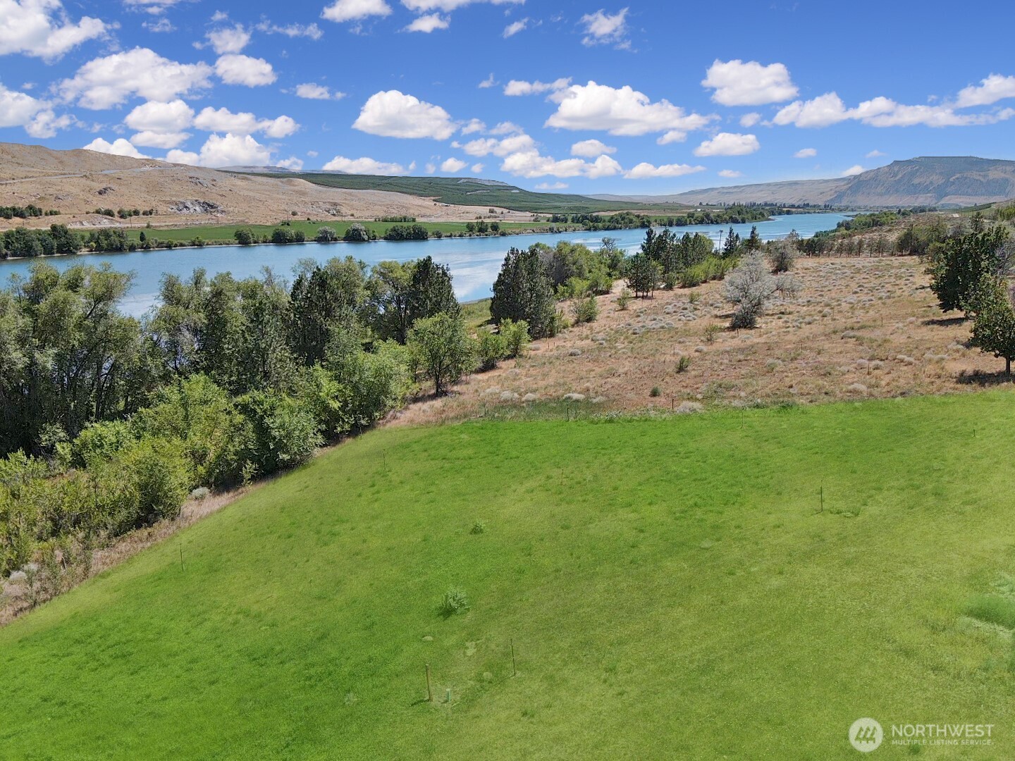 306 Monse River Road Property Photo 9