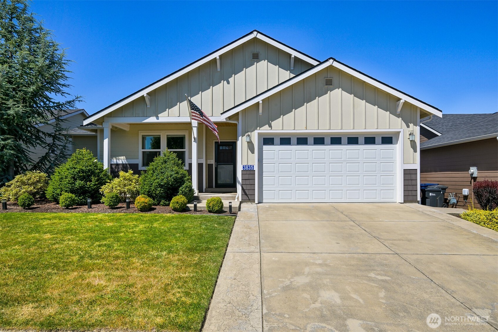 3835 Autumn Way Property Photo 1