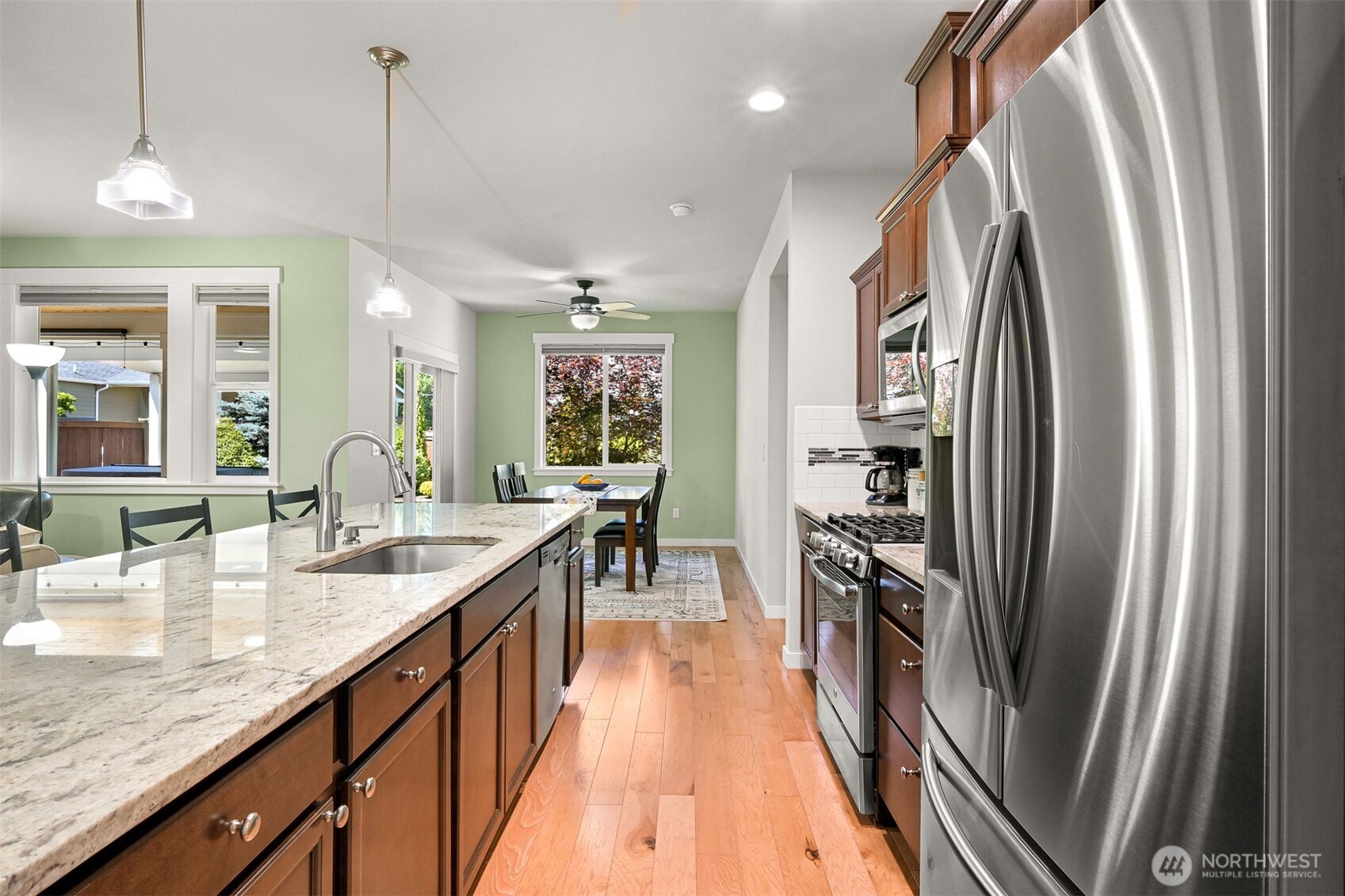 3835 Autumn Way Property Photo 4