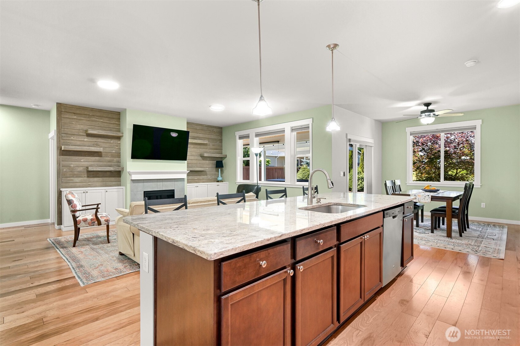 3835 Autumn Way Property Photo 7