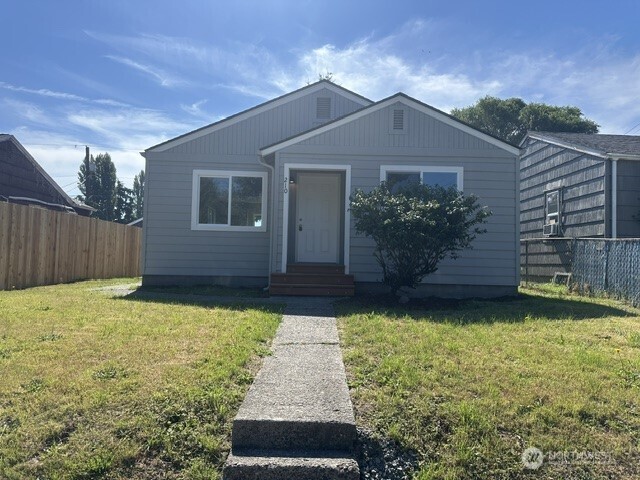 210 24Th Avenue Property Photo 1