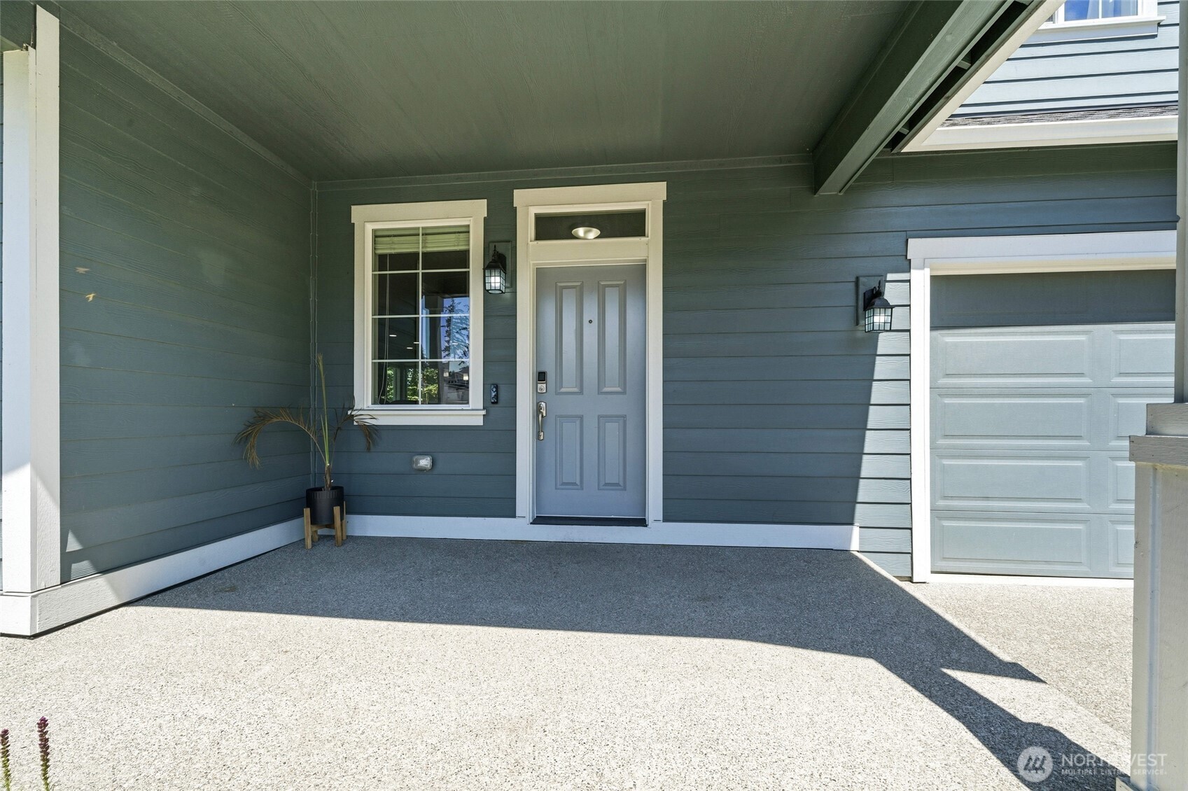16131 76th Avenue Ct Property Photo 3