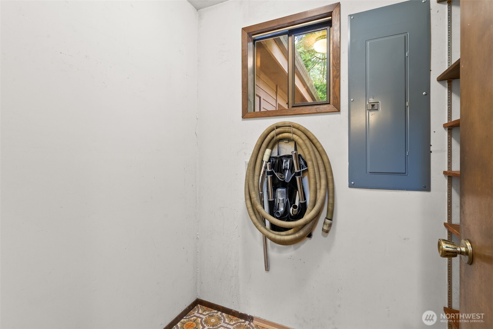2604 Aztec Drive Property Photo 17