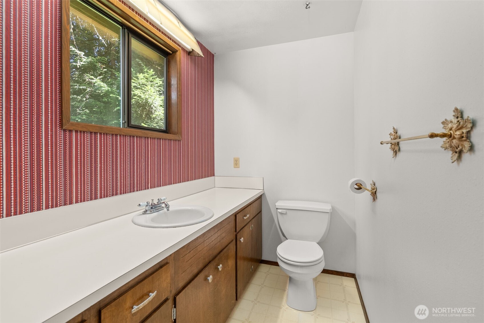 2604 Aztec Drive Property Photo 20