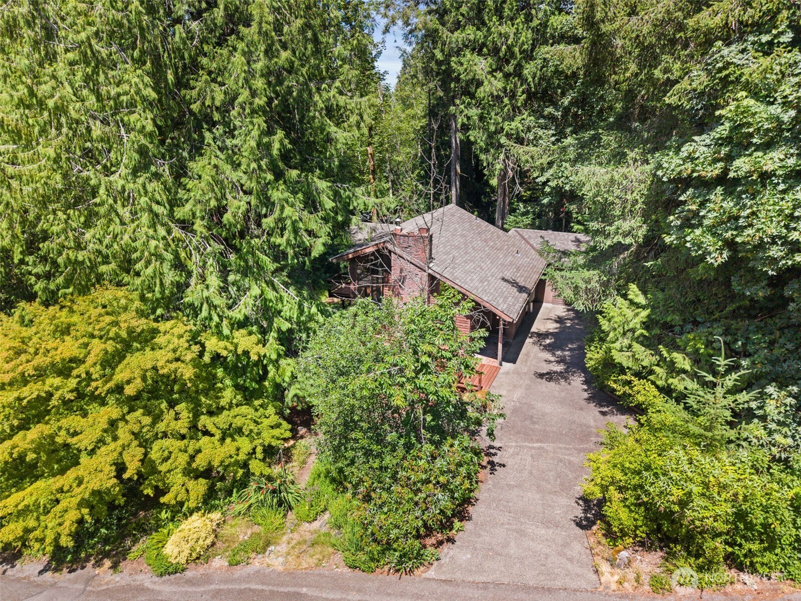 2604 Aztec Drive Property Photo 38