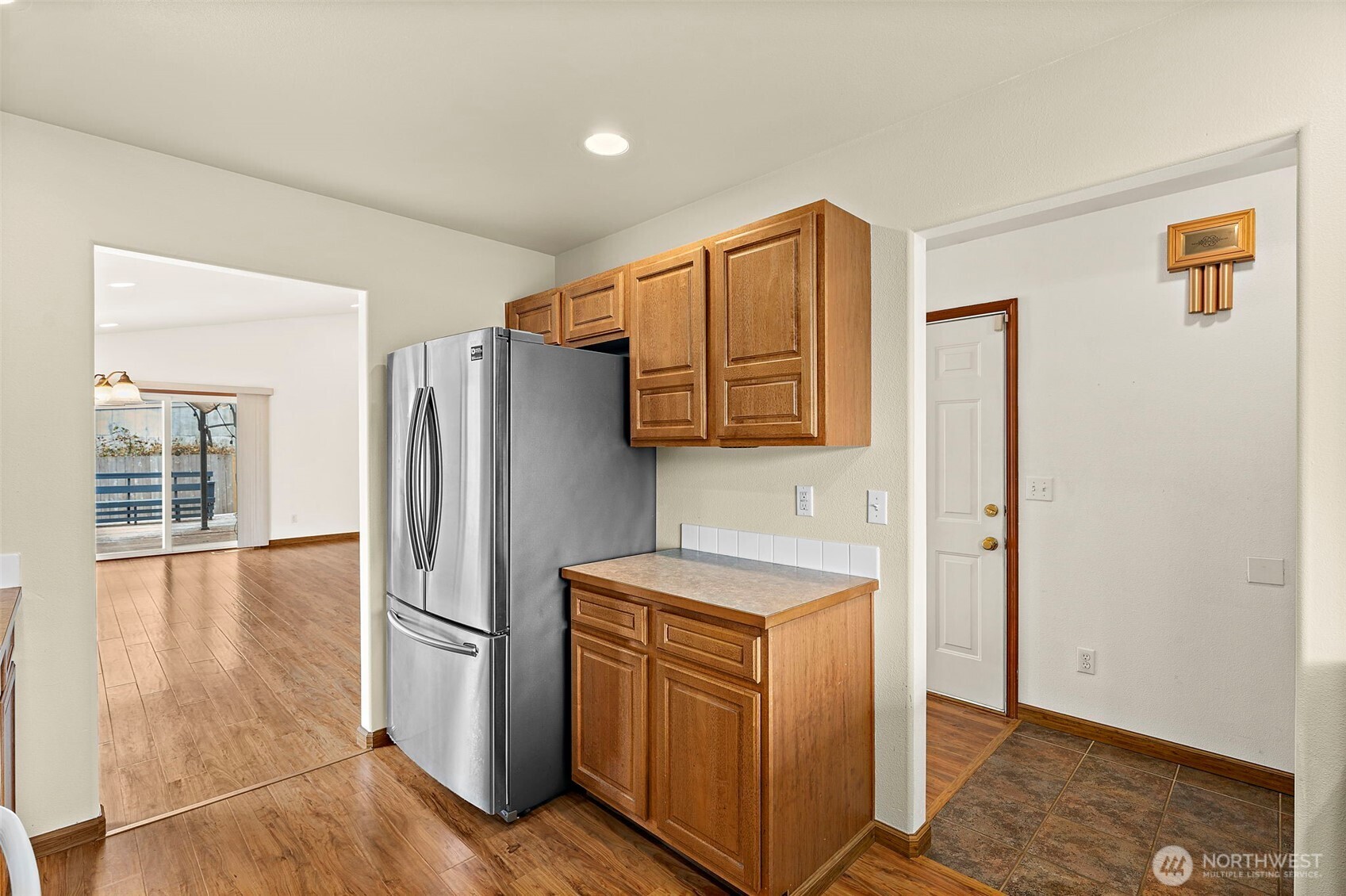 628 S 117th Street Property Photo 7