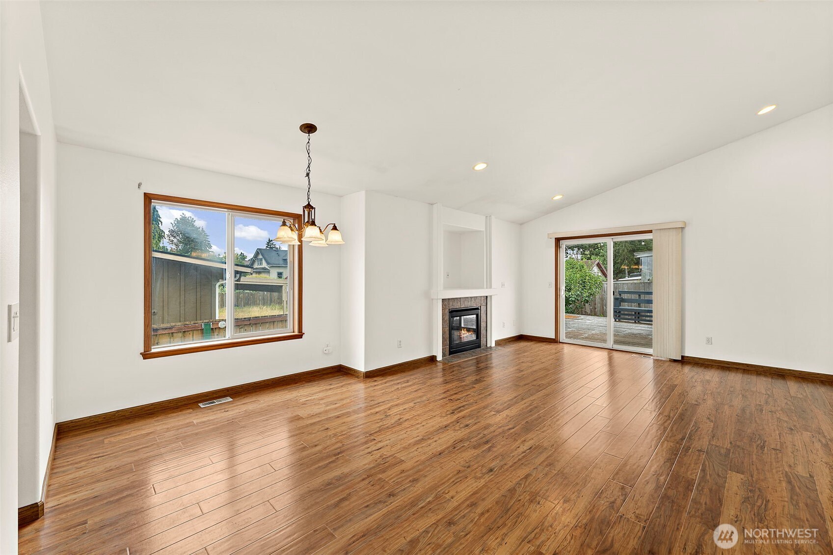 628 S 117th Street Property Photo 10
