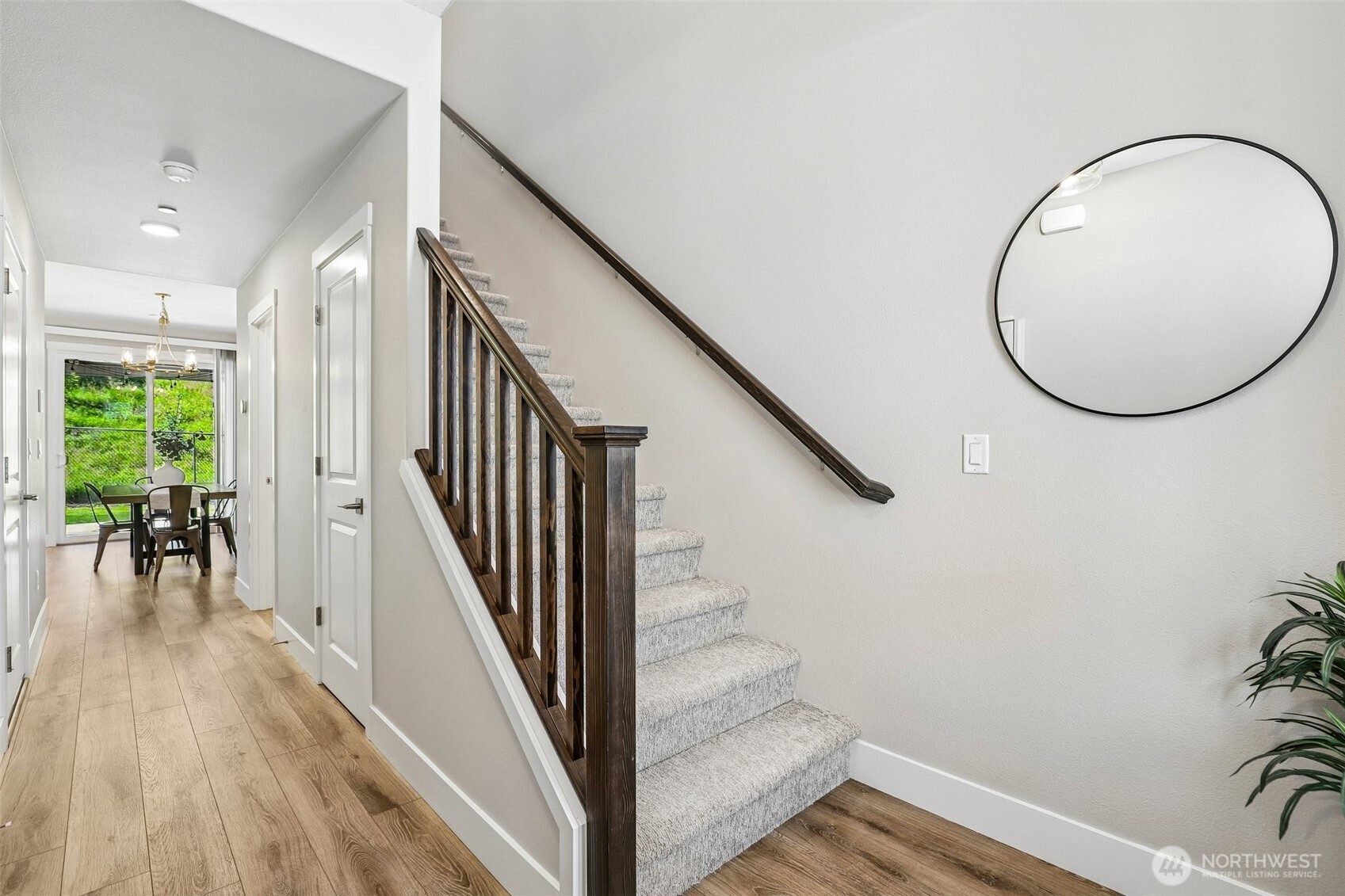 262 W Maple Street Property Photo 4