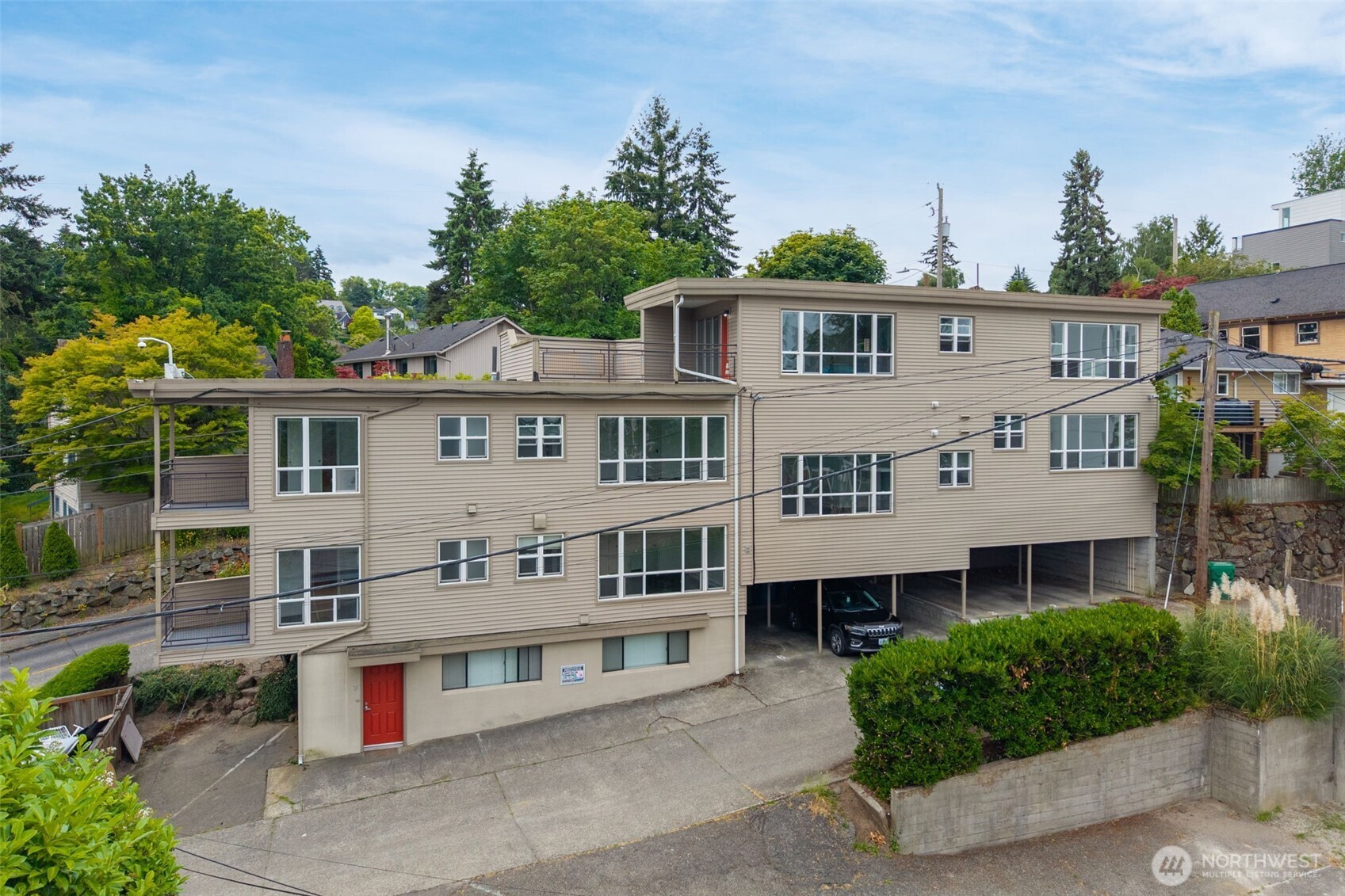 650 W Bertona Street Property Photo 7