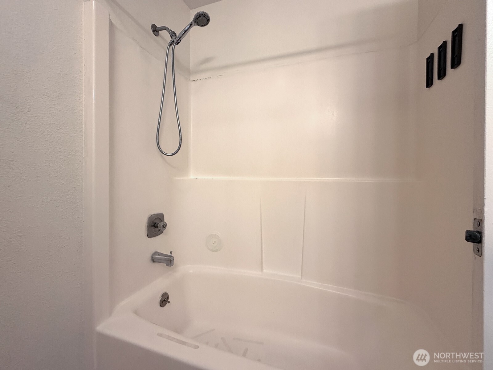 136 Mckean Court Property Photo 11