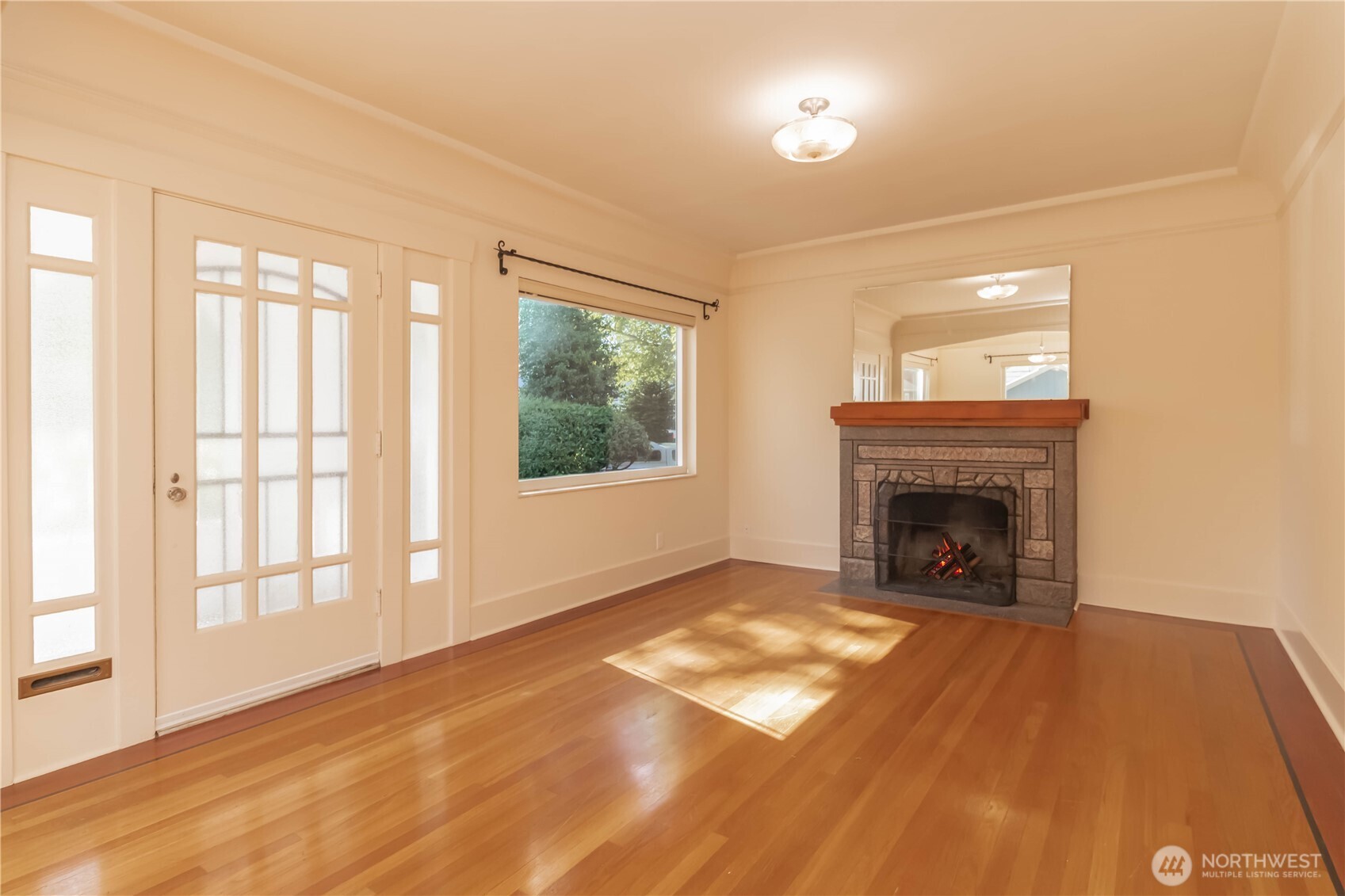 617 Burnett Avenue Property Photo 6