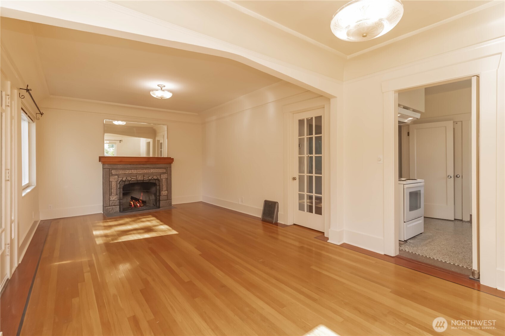 617 Burnett Avenue Property Photo 10