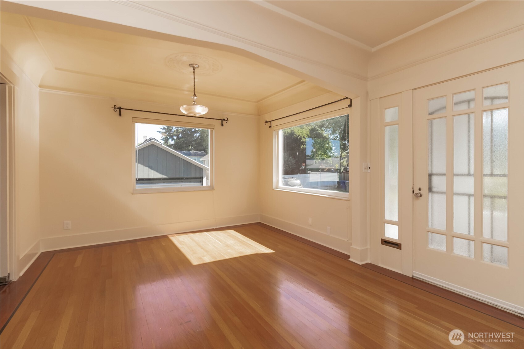 617 Burnett Avenue Property Photo 11