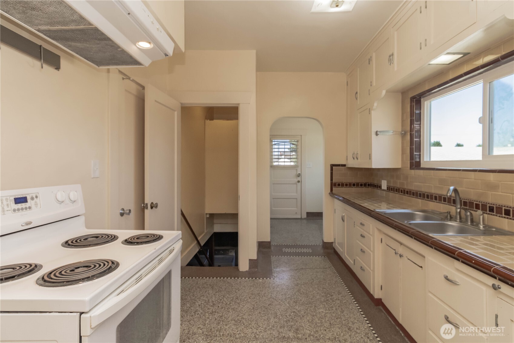 617 Burnett Avenue Property Photo 21