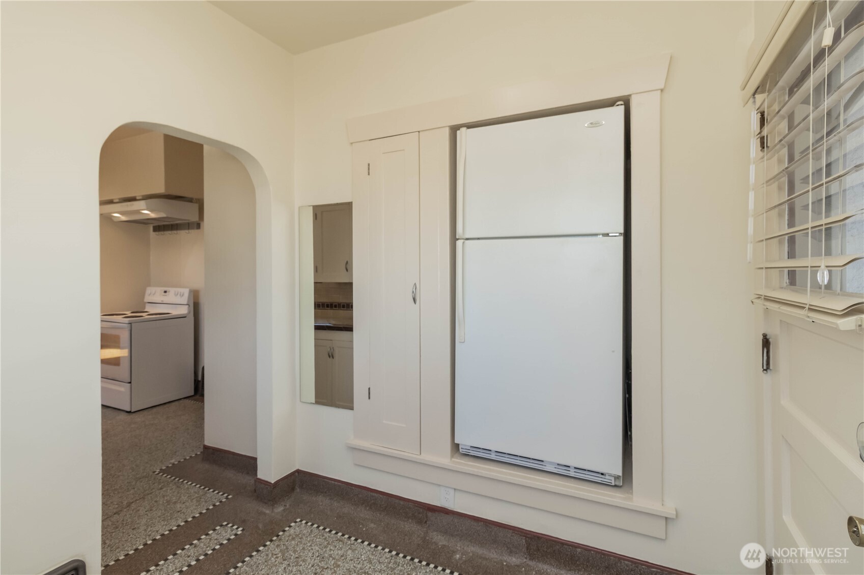 617 Burnett Avenue Property Photo 22