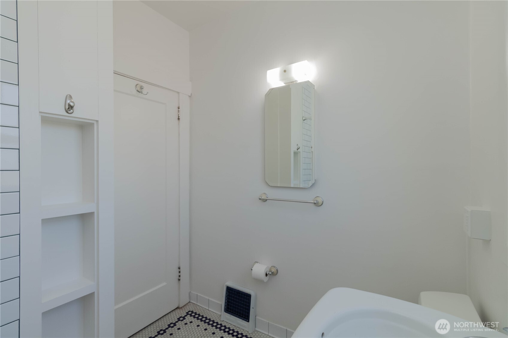 617 Burnett Avenue Property Photo 25