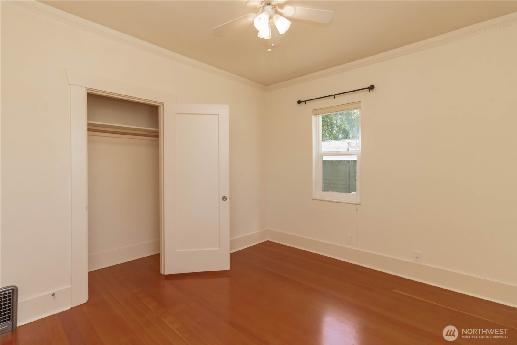 617 Burnett Avenue Property Photo 27