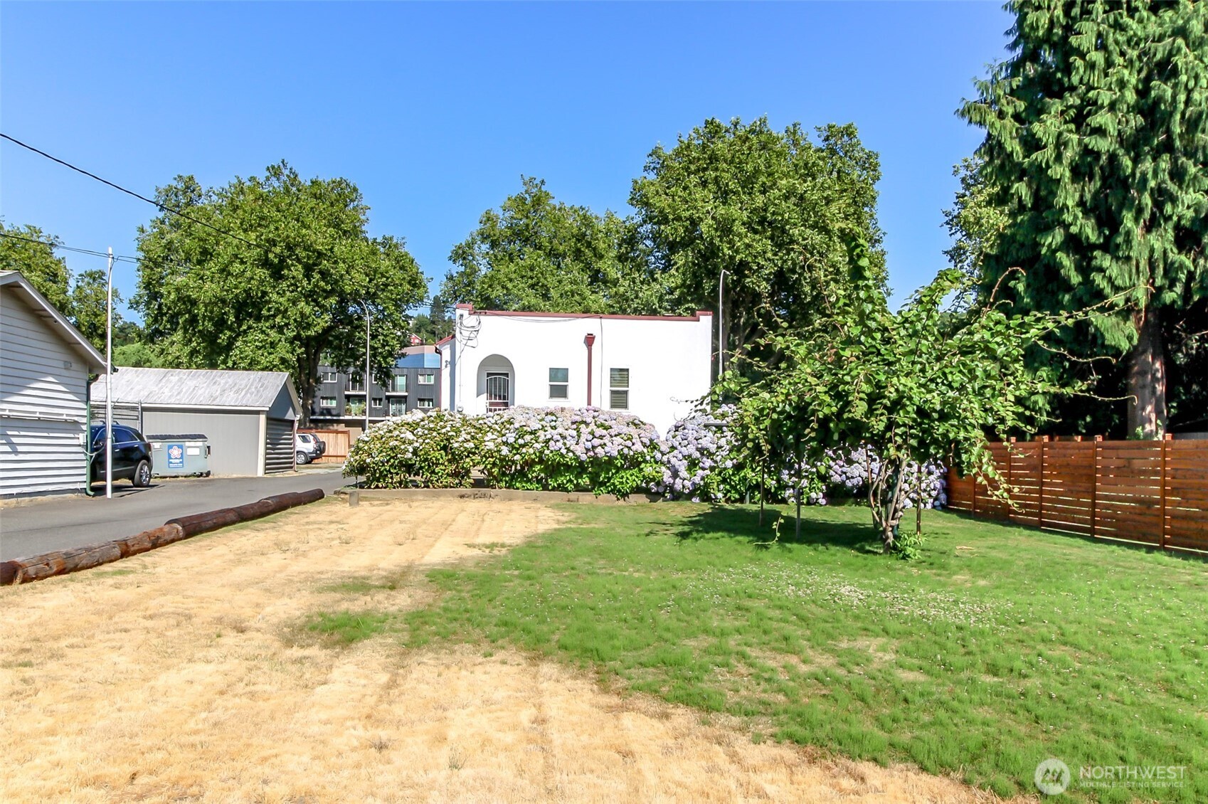 617 Burnett Avenue Property Photo 33