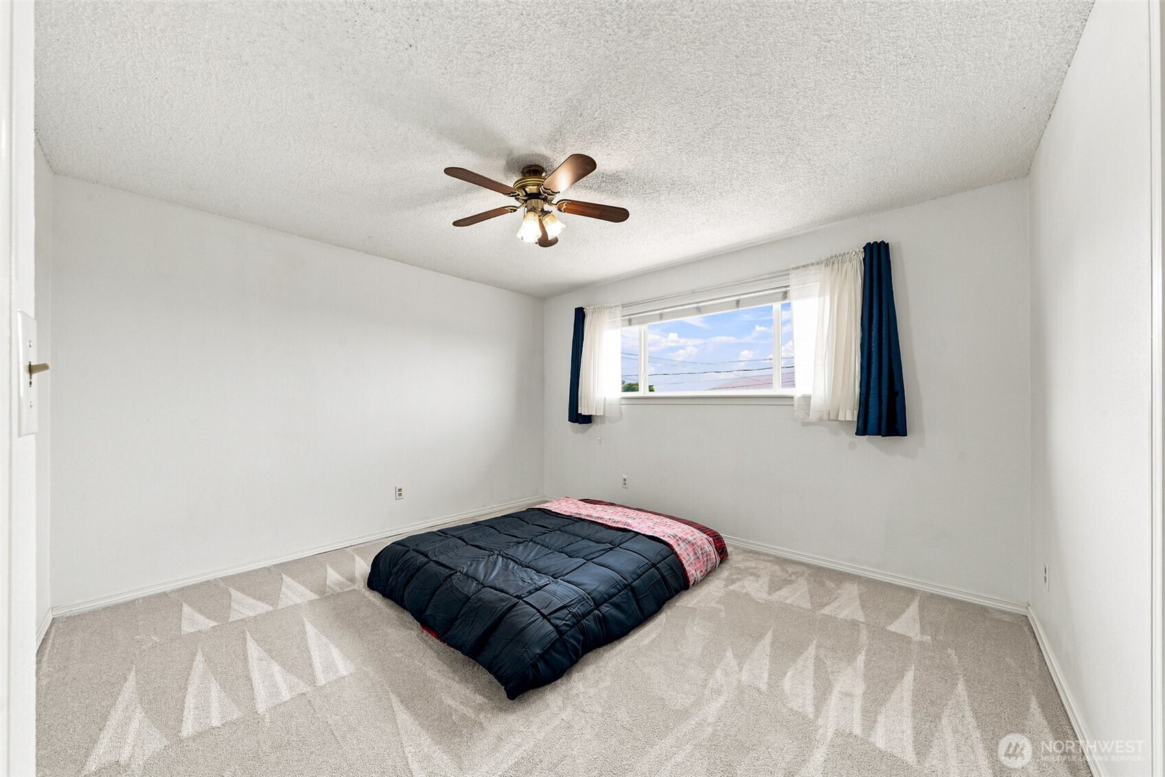 1729 S Jackson Avenue Property Photo 16
