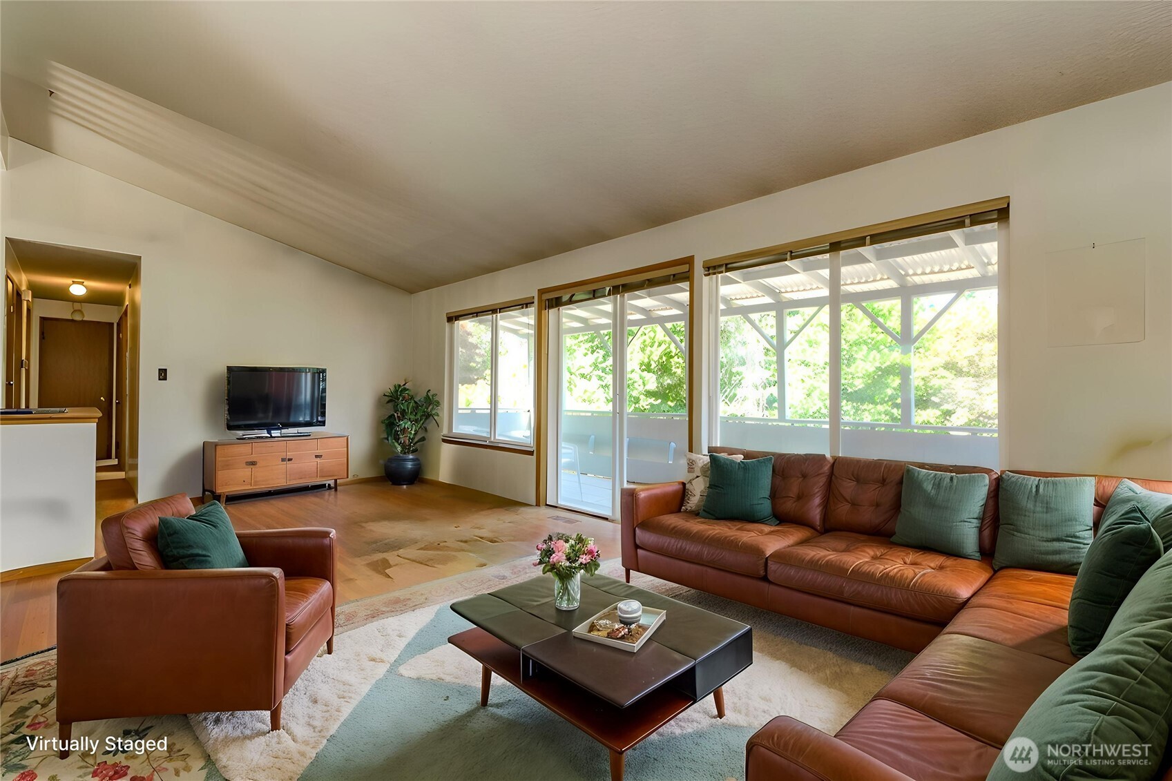105 156th Avenue Property Photo 8