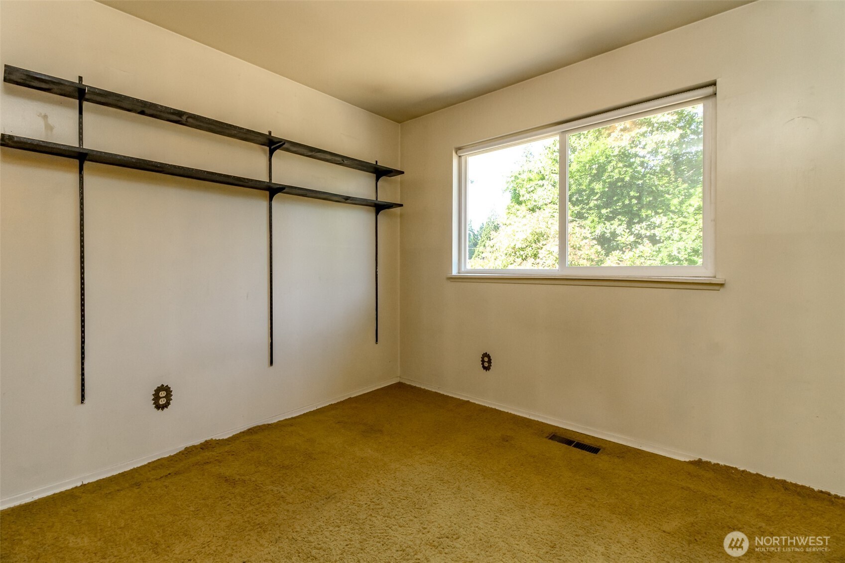 105 156th Avenue Property Photo 24