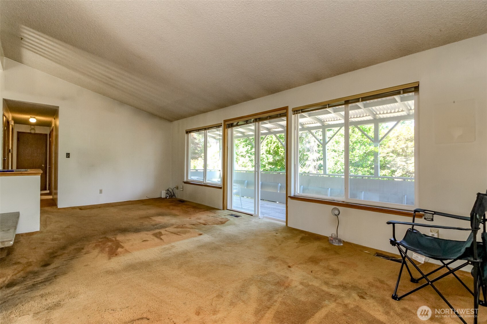 105 156th Avenue Property Photo 28