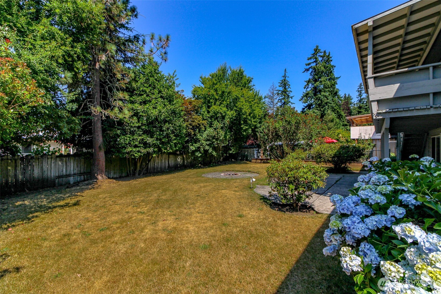 105 156th Avenue Property Photo 38