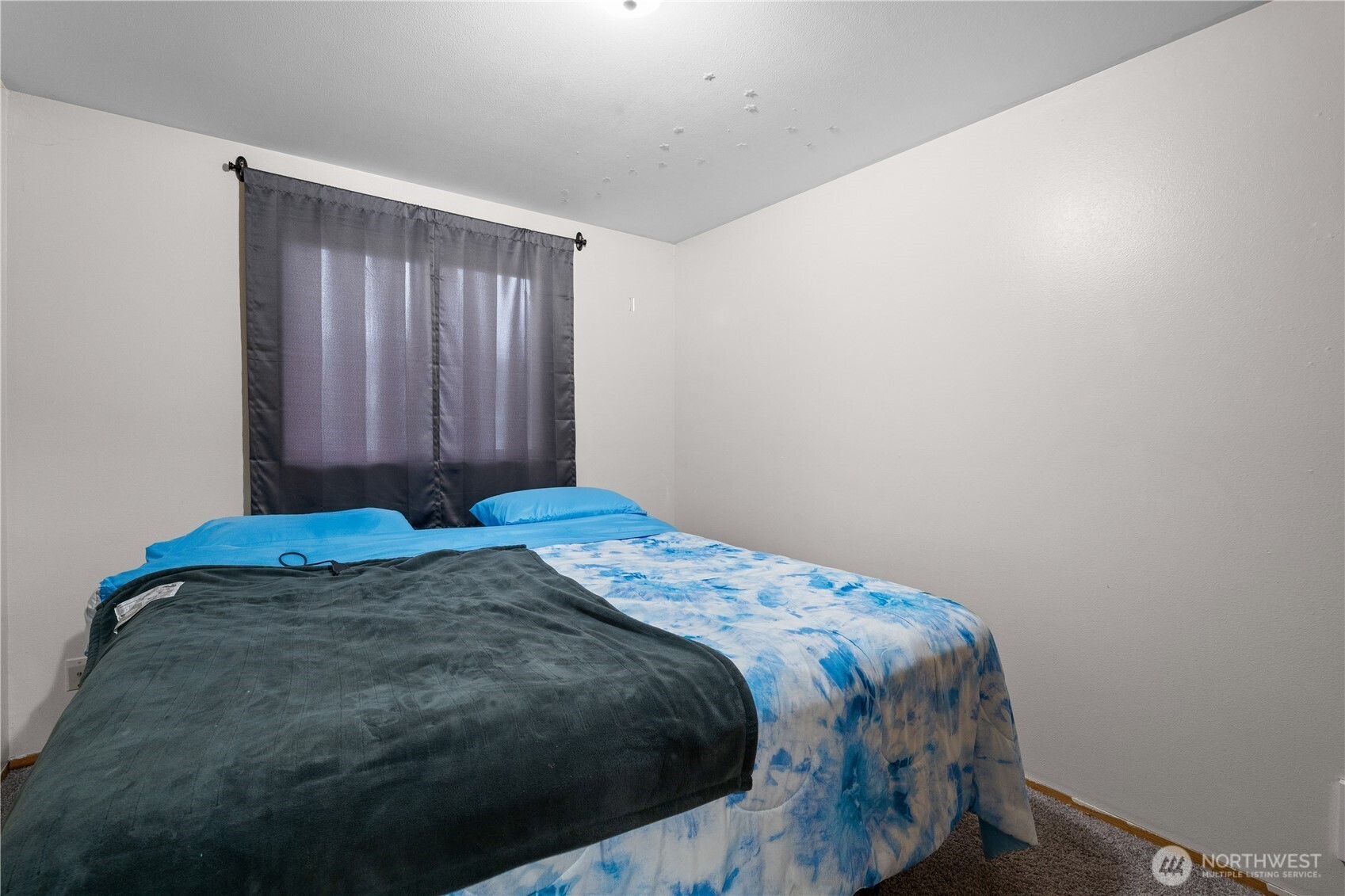 7631 273rd Street Property Photo 9