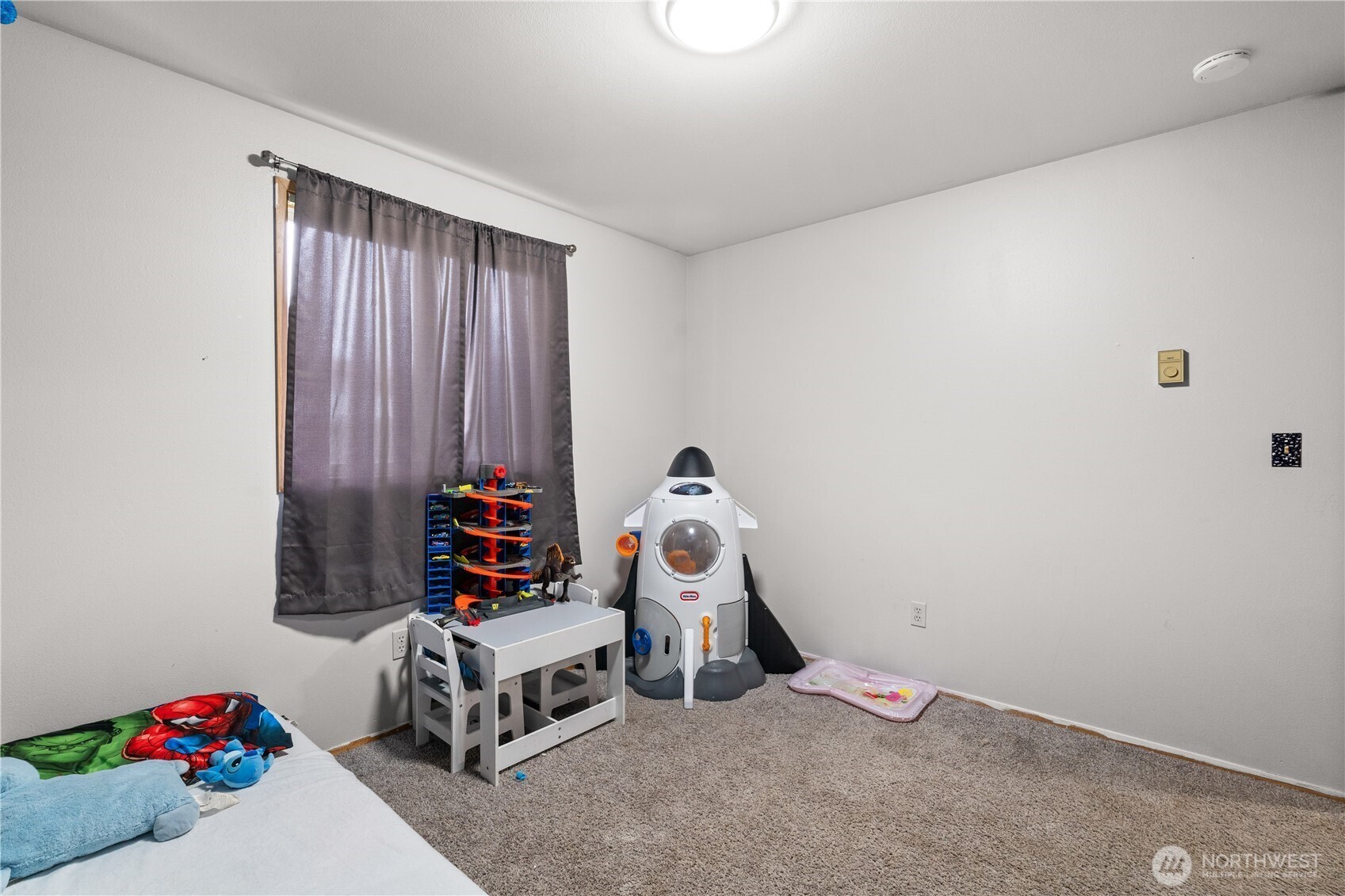 7631 273rd Street Property Photo 10