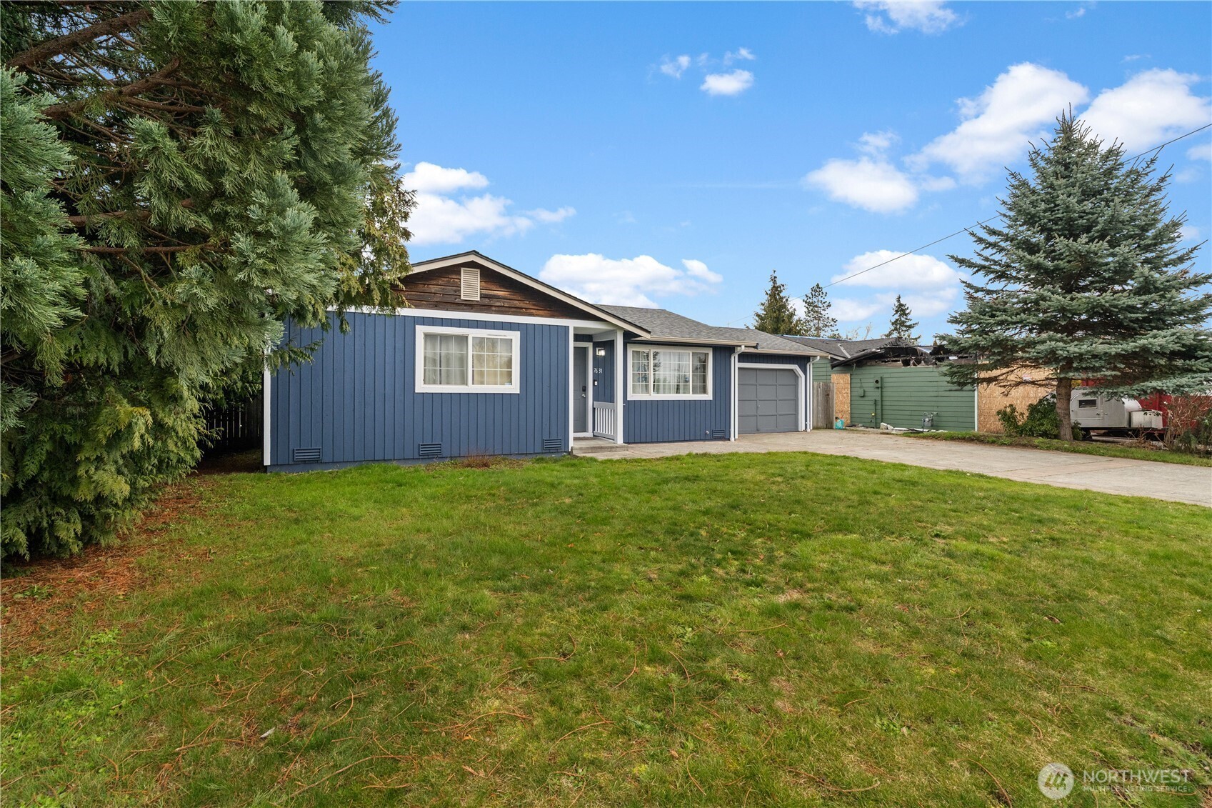 7631 273rd Street Property Photo 11