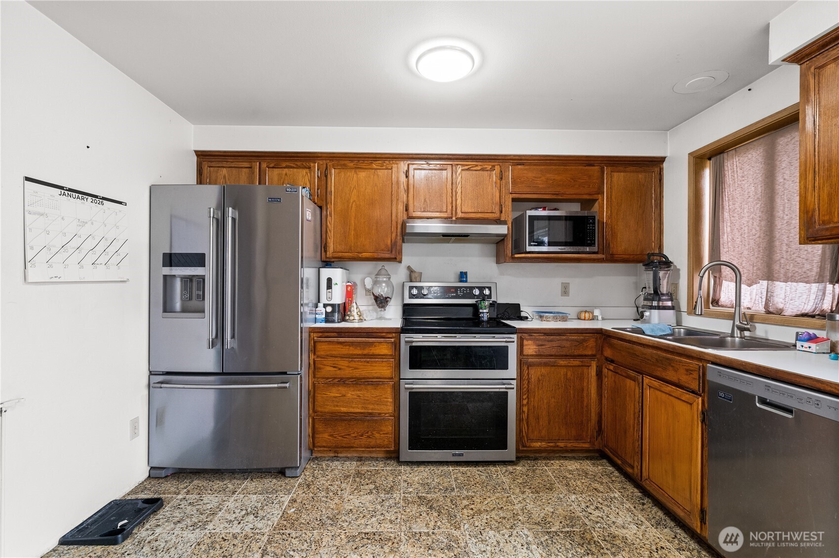 7631 273rd Street Property Photo 14