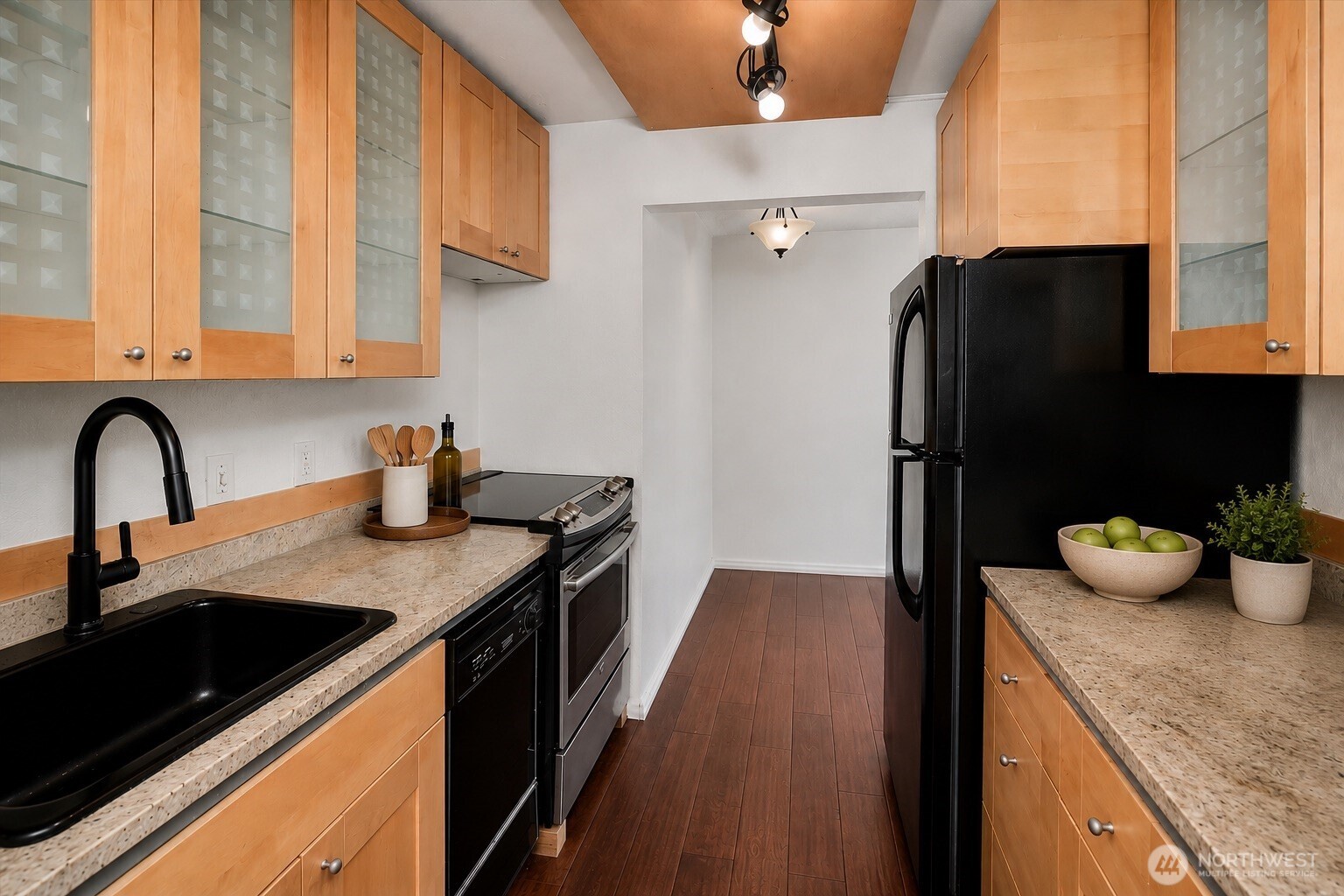 507 W Mercer Street 104 Property Photo 16