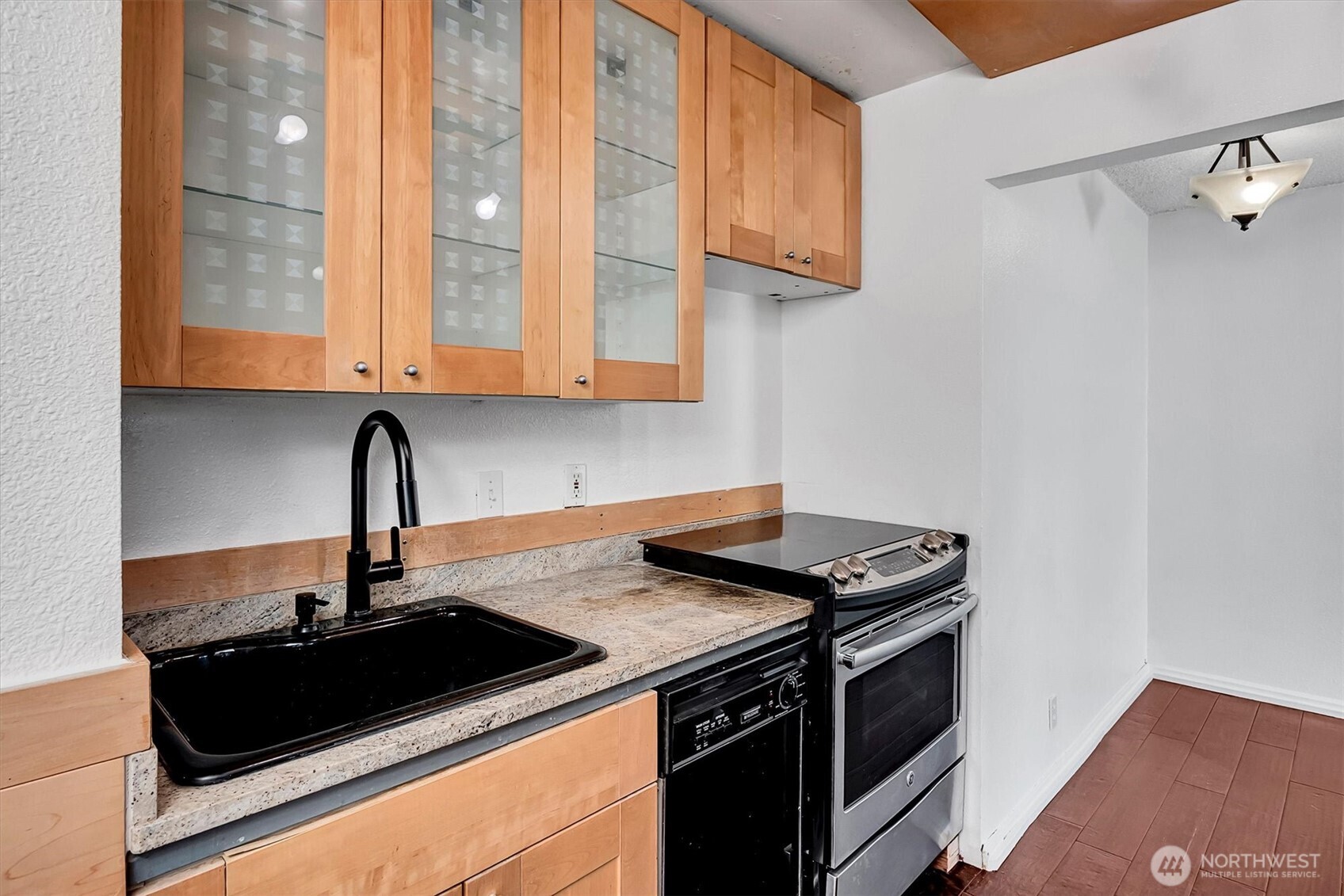 507 W Mercer Street 104 Property Photo 17