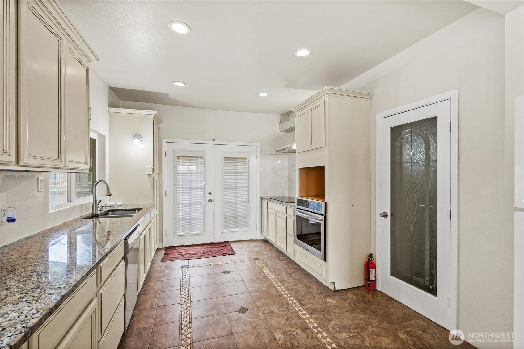 4012 Rucker Avenue Property Photo 2