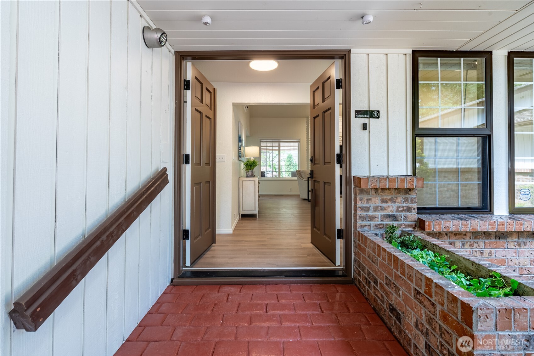 14700 26th Drive Property Photo 6