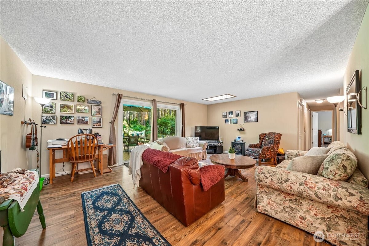 11618 Breaker Way Property Photo 18