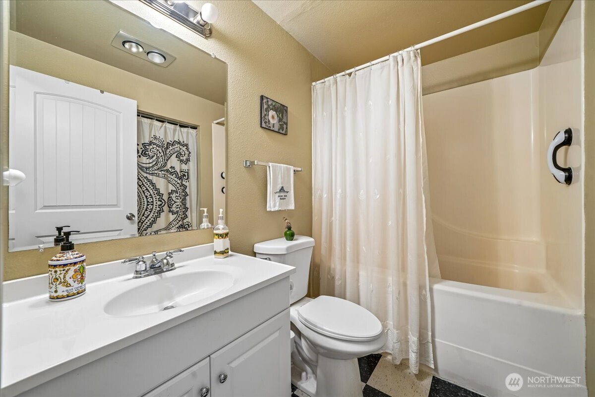 11618 Breaker Way Property Photo 31