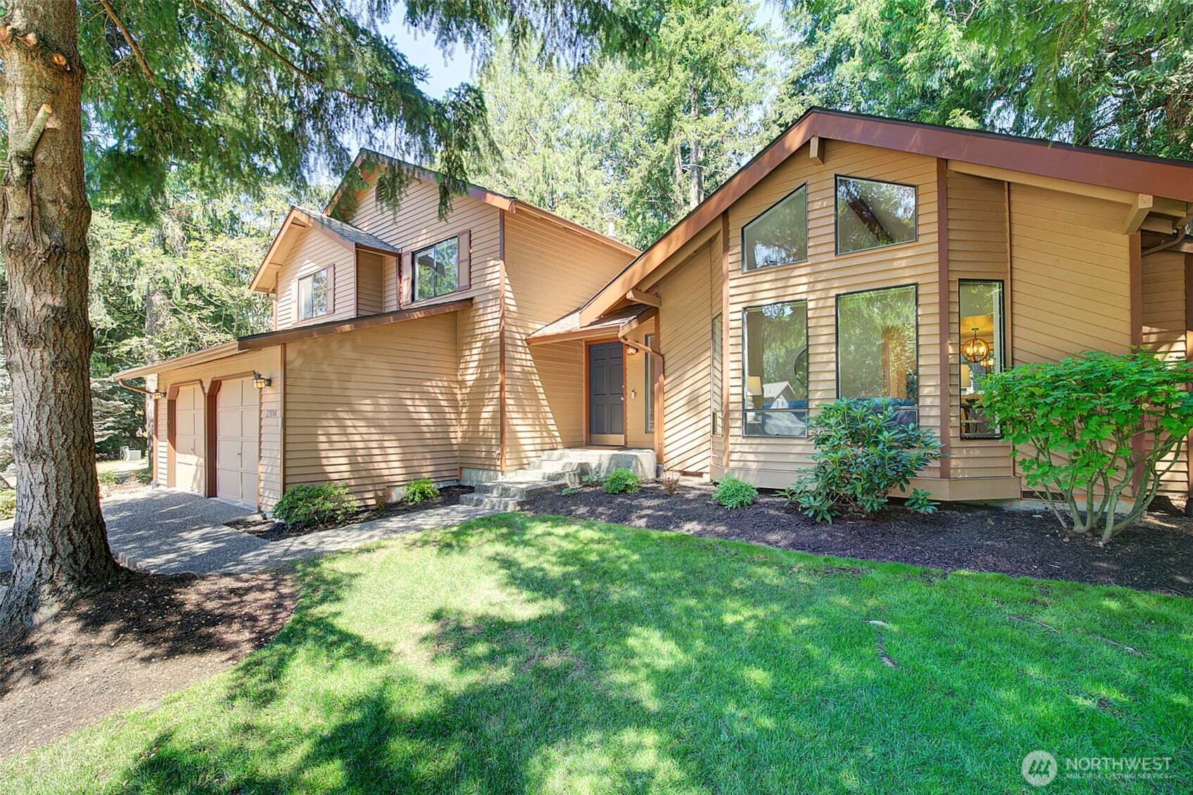 22014 NE 13th Place Property Photo 1