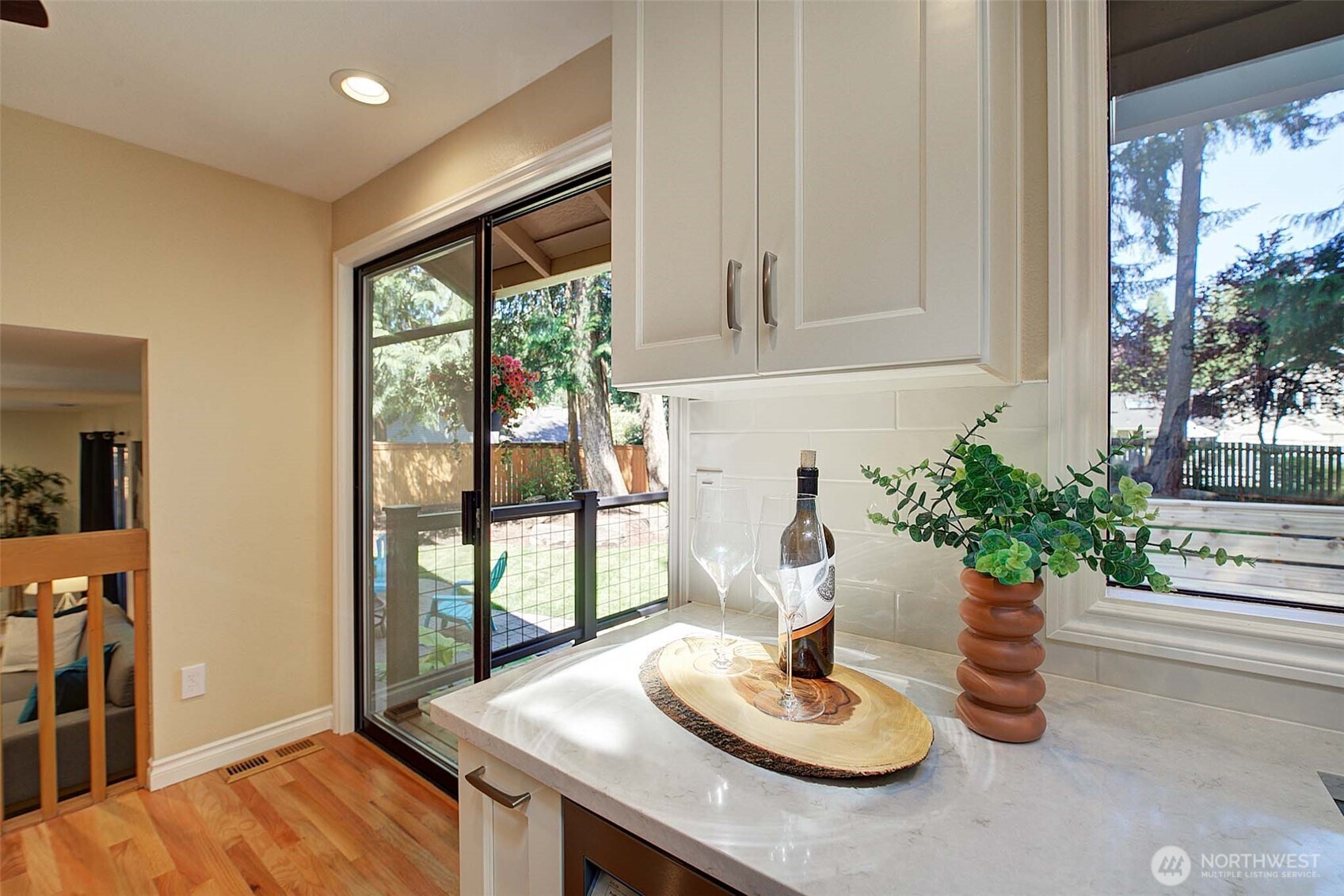 22014 Ne 13th Place Property Photo 10