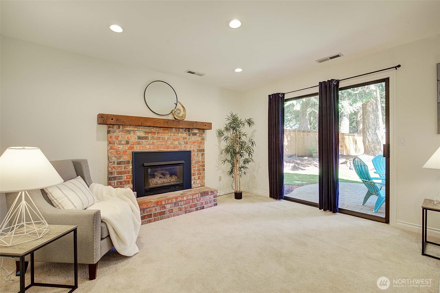 22014 Ne 13th Place Property Photo 13