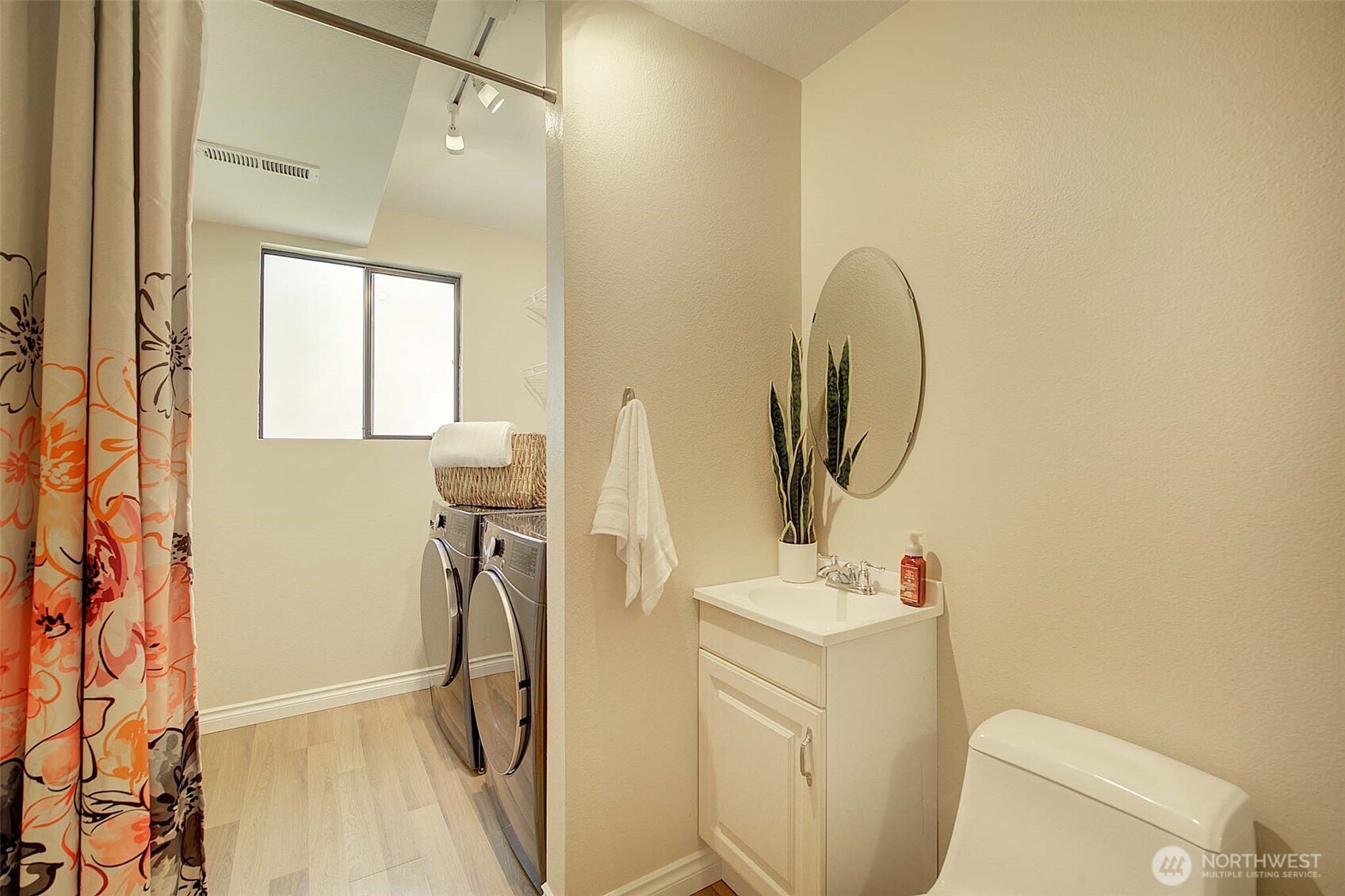 22014 Ne 13th Place Property Photo 15