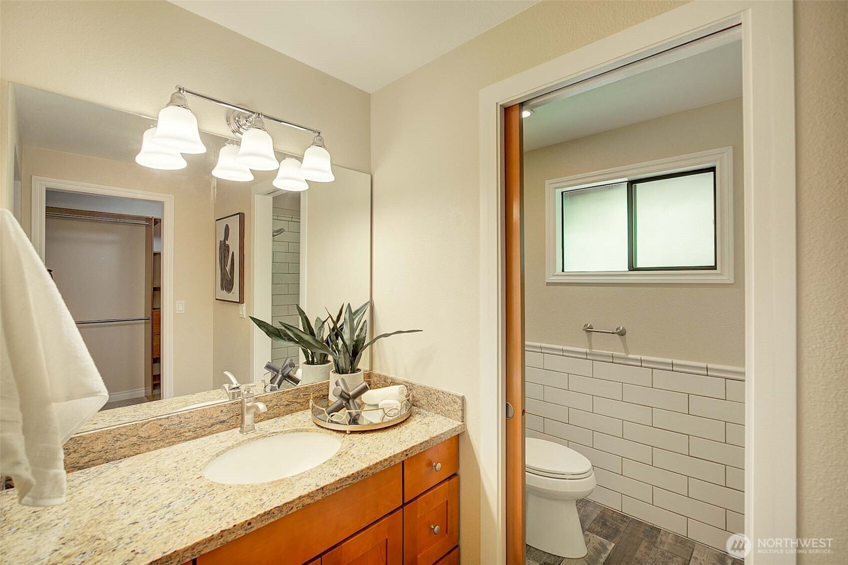 22014 Ne 13th Place Property Photo 18