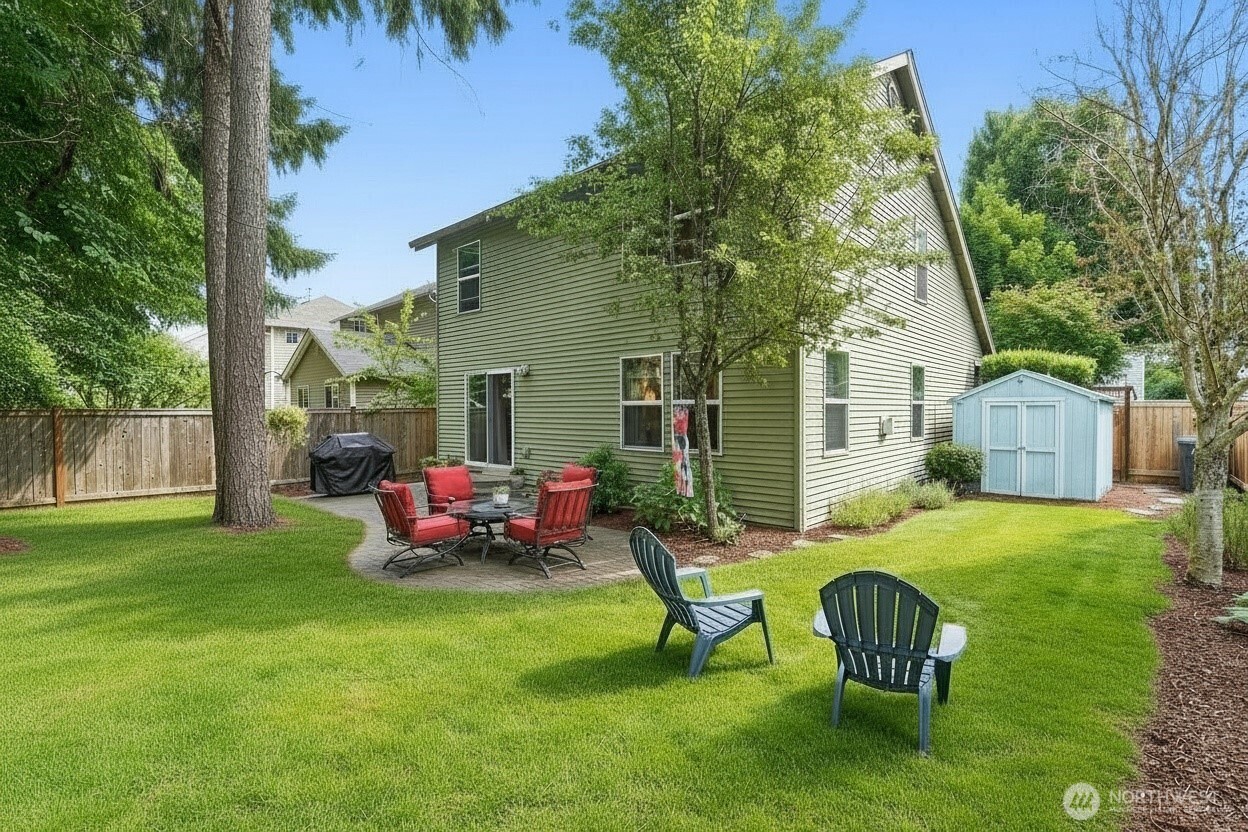24131 235th Avenue Property Photo 5