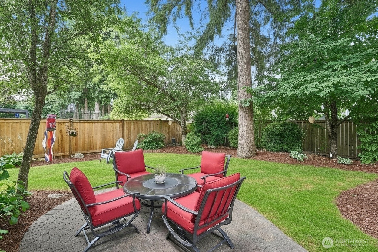24131 235th Avenue Property Photo 6