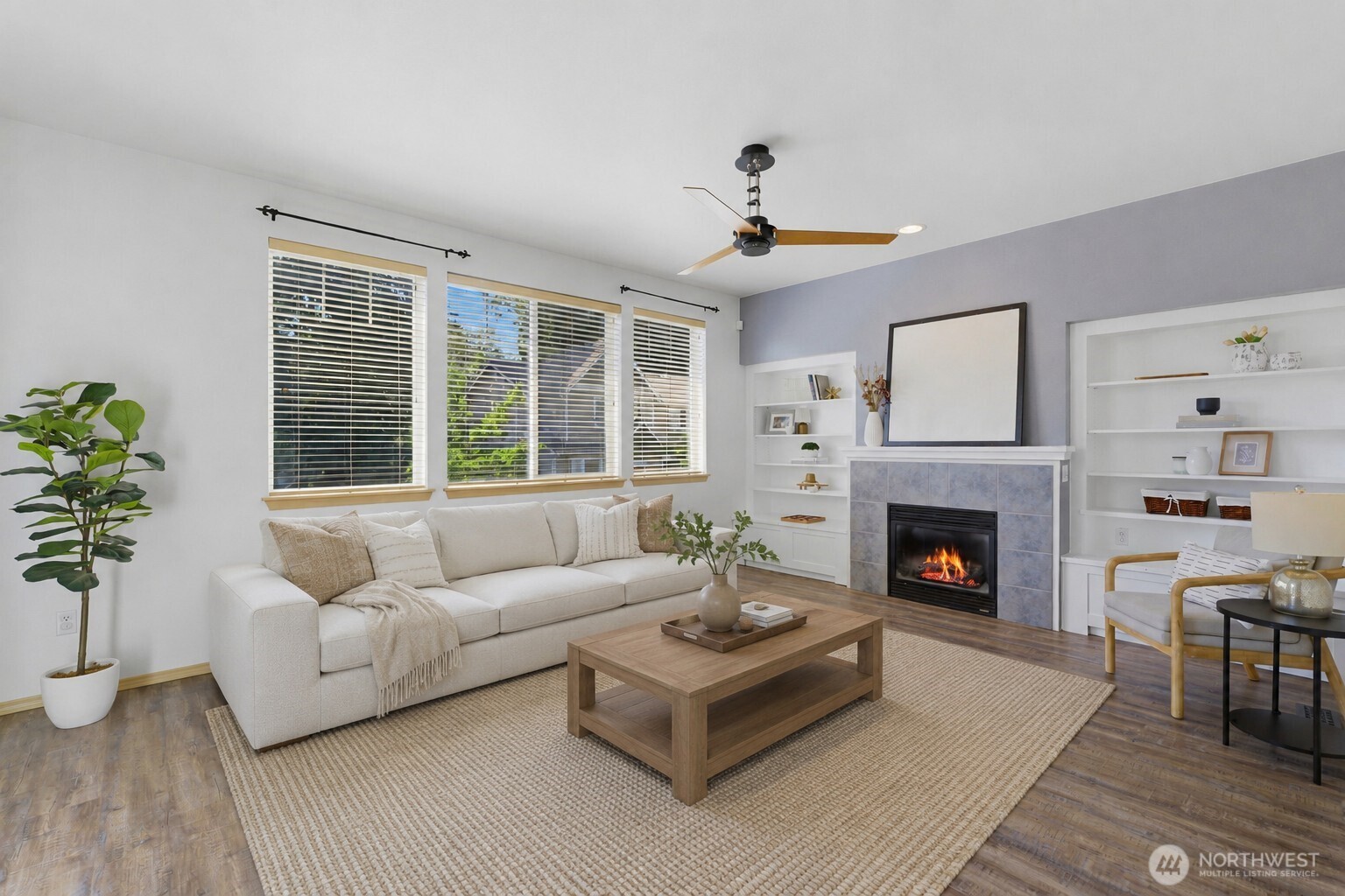 27912 31st Place Property Photo 3