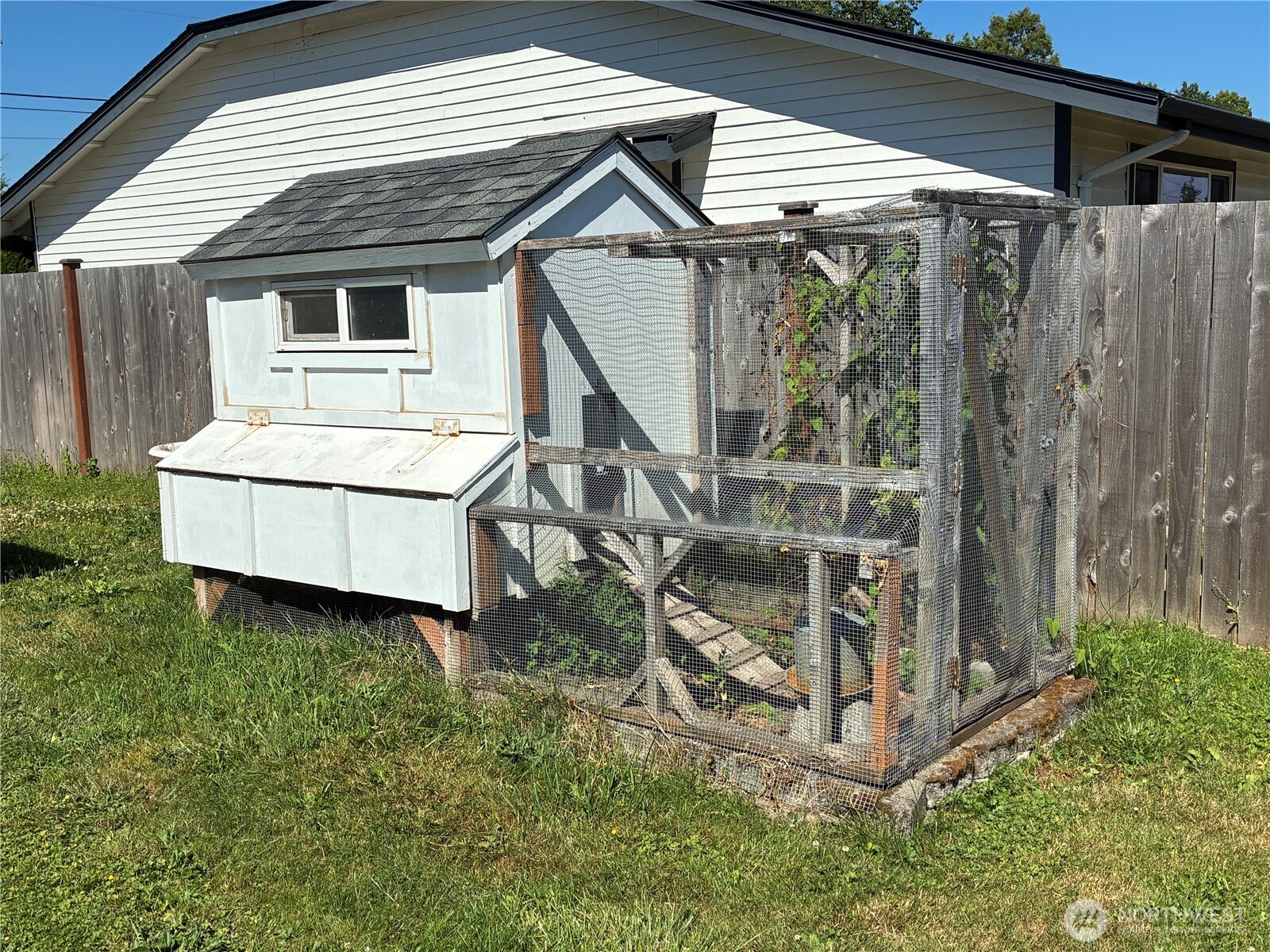 1977 Harding Street Property Photo 25